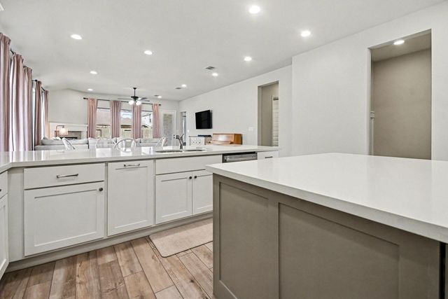 12310 Grassy Bend Drive, Mont Belvieu, TX 77523