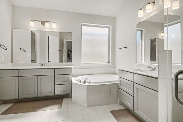 12310 Grassy Bend Drive, Mont Belvieu, TX 77523