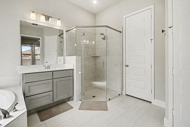 12310 Grassy Bend Drive, Mont Belvieu, TX 77523