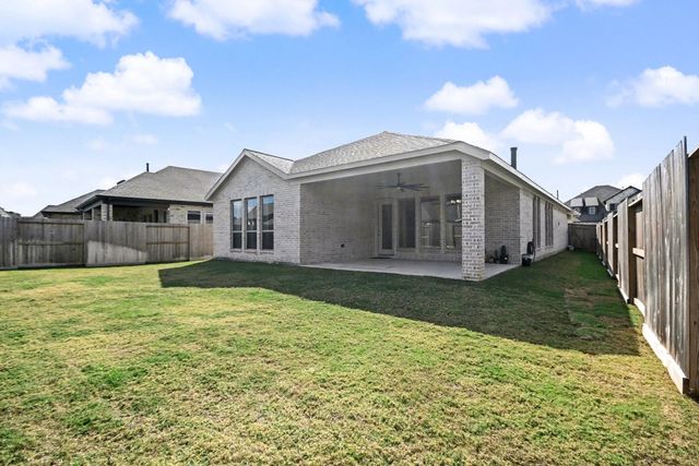 12310 Grassy Bend Drive, Mont Belvieu, TX 77523