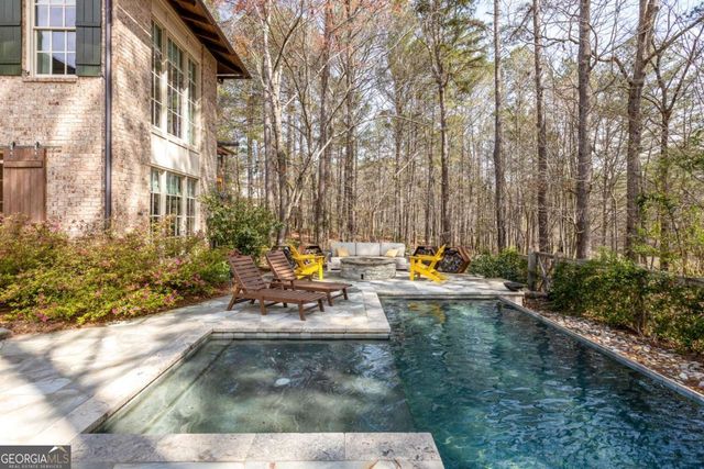 10748 Serenbe Lane, Chattahoochee Hills, GA 30268