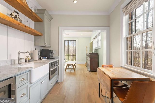 10748 Serenbe Lane, Chattahoochee Hills, GA 30268