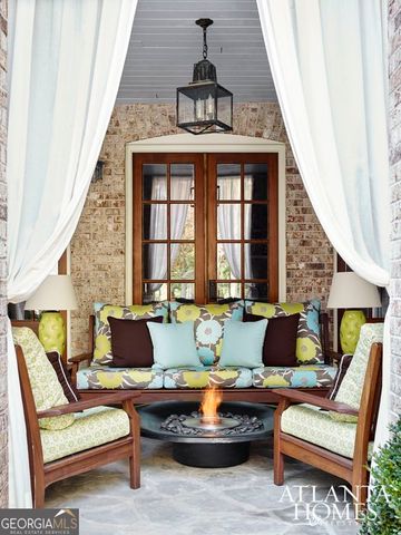 10748 Serenbe Lane, Chattahoochee Hills, GA 30268