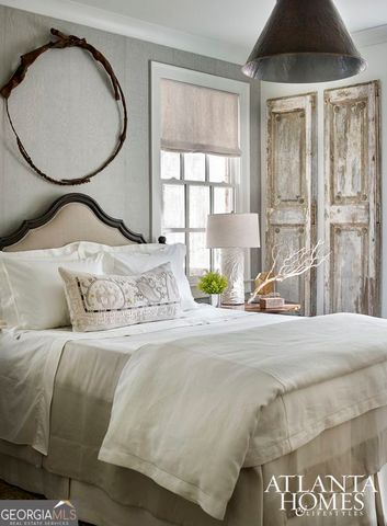 10748 Serenbe Lane, Chattahoochee Hills, GA 30268