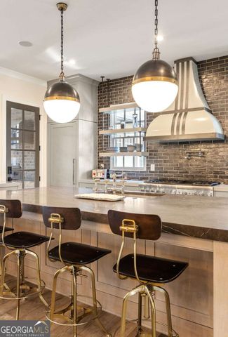 10748 Serenbe Lane, Chattahoochee Hills, GA 30268