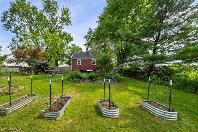 4927 Newton Falls Road, Ravenna, OH 44266