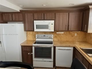 137 Golden Isles Drive 1212, Hallandale Beach, FL 33009