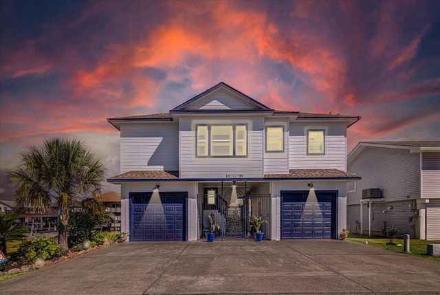 1007 Redfish Street, Bayou Vista, TX 77563