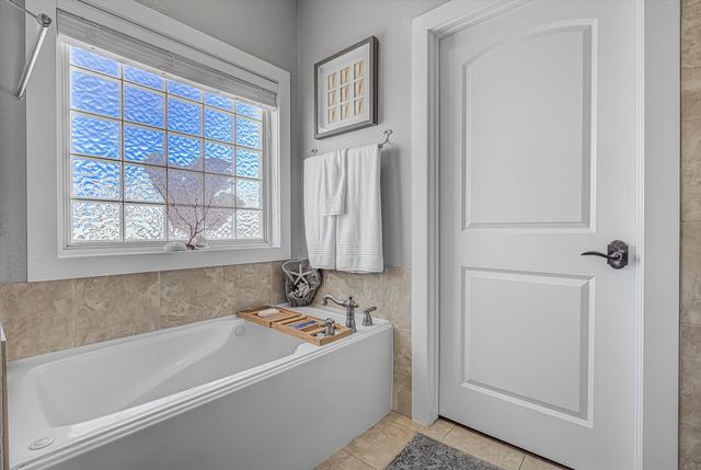 1007 Redfish Street, Bayou Vista, TX 77563