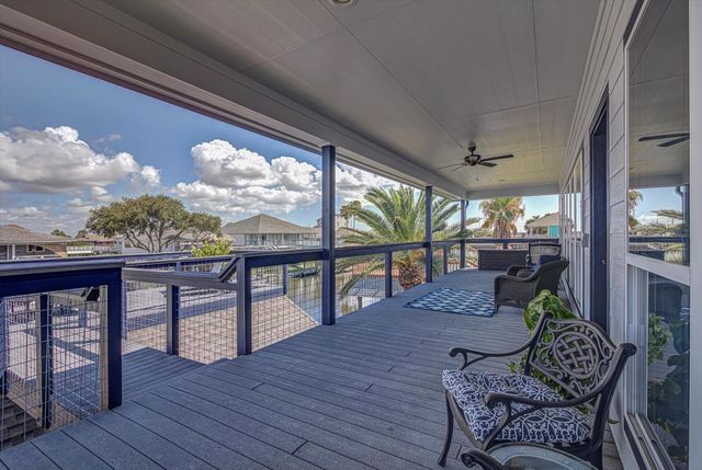 1007 Redfish Street, Bayou Vista, TX 77563