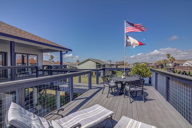 1007 Redfish Street, Bayou Vista, TX 77563