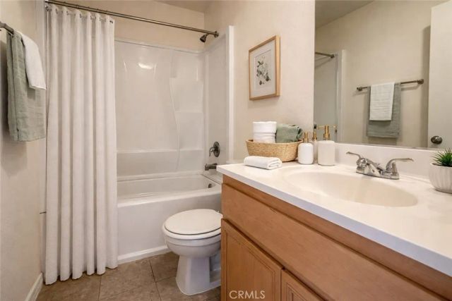 38710 10th St E 15, Palmdale, CA 93550