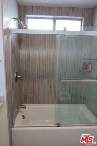 944 Palm Avenue 2, West Hollywood, CA 90069