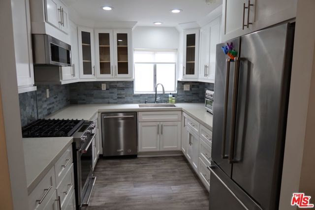 944 Palm Avenue 2, West Hollywood, CA 90069