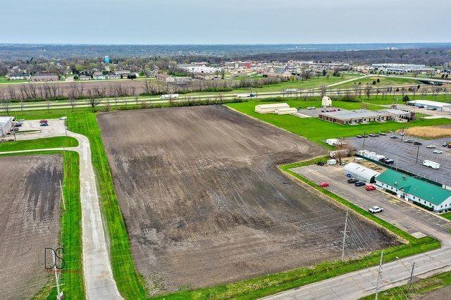 SWC E Stevenson & Burmac Road, Ottawa, IL 61350