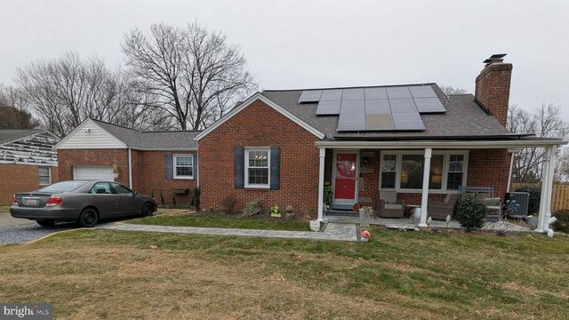 7012 WARFIELD RD, Gaithersburg, MD 20882