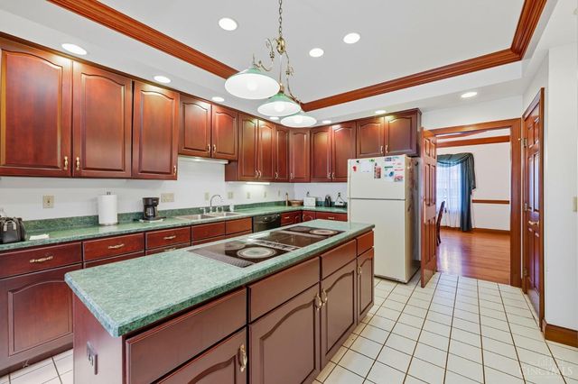 1122 Black Horse Run, Miami Twp, OH 45140