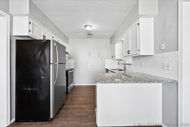 8844 S 74th Avenue E, Tulsa, OK 74133