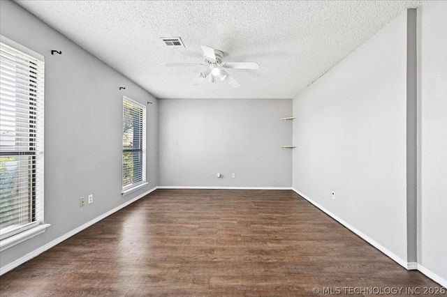 8844 S 74th Avenue E, Tulsa, OK 74133