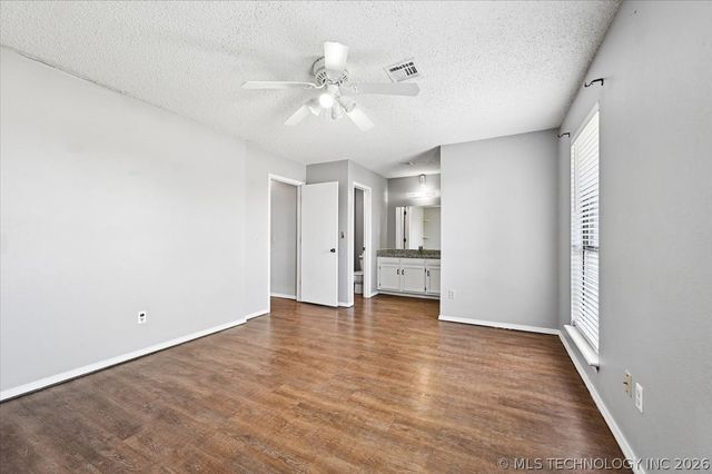 8844 S 74th Avenue E, Tulsa, OK 74133