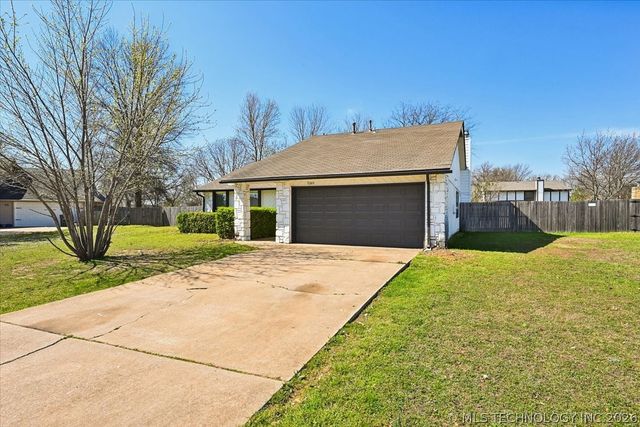 8844 S 74th Avenue E, Tulsa, OK 74133