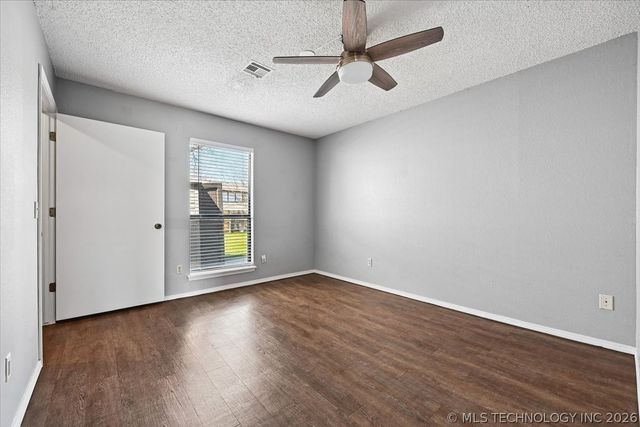 8844 S 74th Avenue E, Tulsa, OK 74133