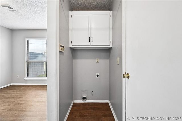 8844 S 74th Avenue E, Tulsa, OK 74133