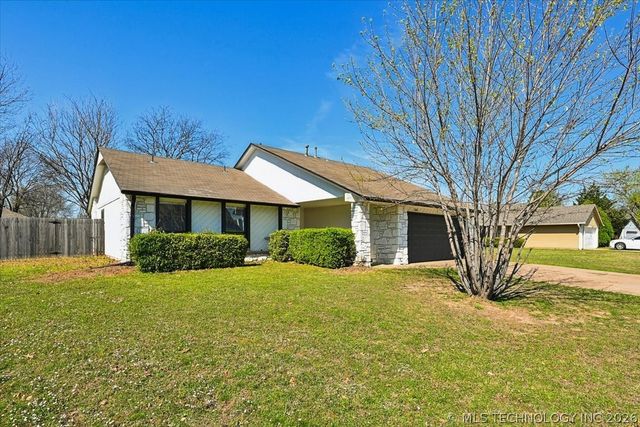 8844 S 74th Avenue E, Tulsa, OK 74133