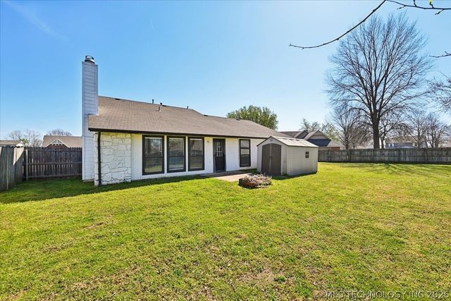 8844 S 74th Avenue E, Tulsa, OK 74133