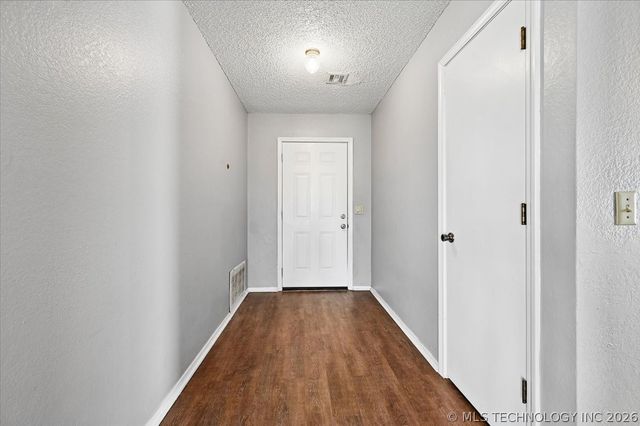 8844 S 74th Avenue E, Tulsa, OK 74133