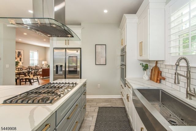 25 Cloverhill Pl, Montclair Twp., NJ 07042