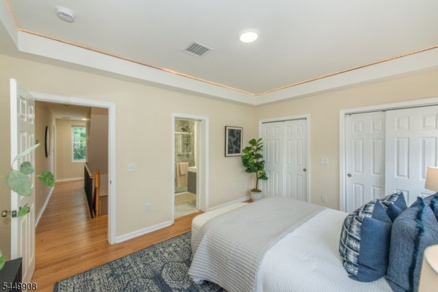 25 Cloverhill Pl, Montclair Twp., NJ 07042