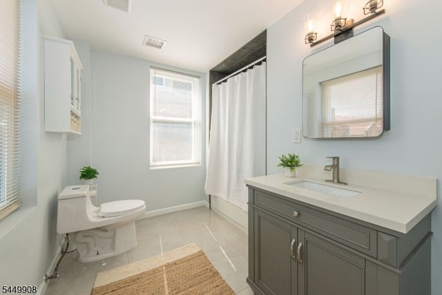 25 Cloverhill Pl, Montclair Twp., NJ 07042