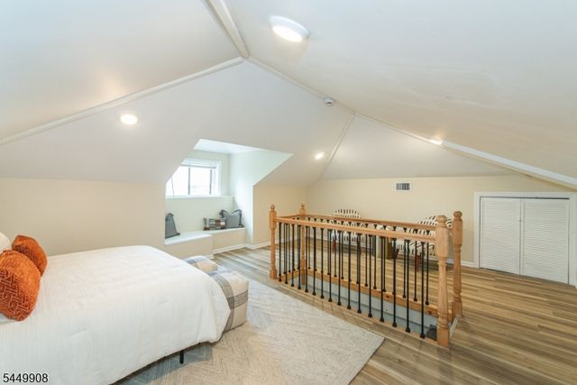 25 Cloverhill Pl, Montclair Twp., NJ 07042