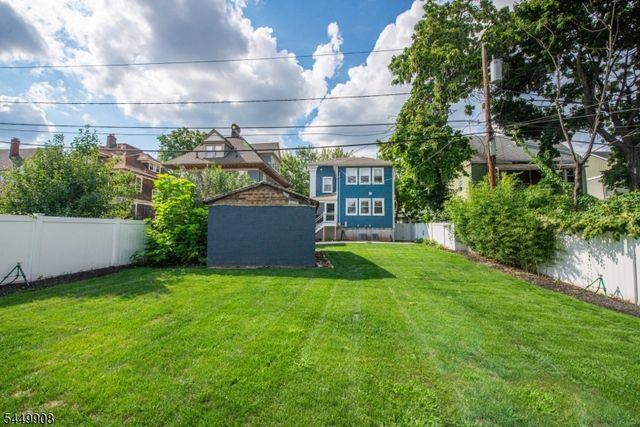 25 Cloverhill Pl, Montclair Twp., NJ 07042
