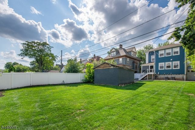 25 Cloverhill Pl, Montclair Twp., NJ 07042