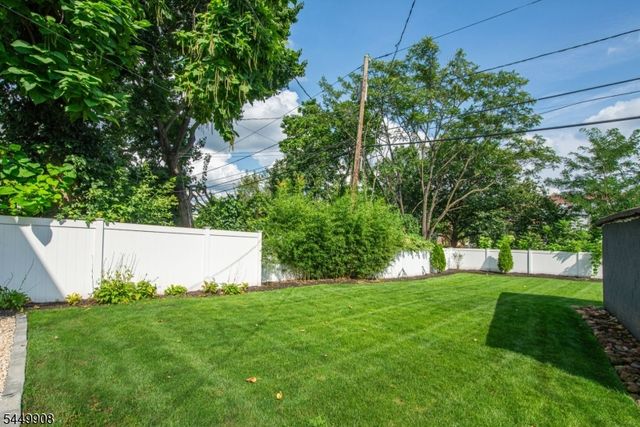 25 Cloverhill Pl, Montclair Twp., NJ 07042