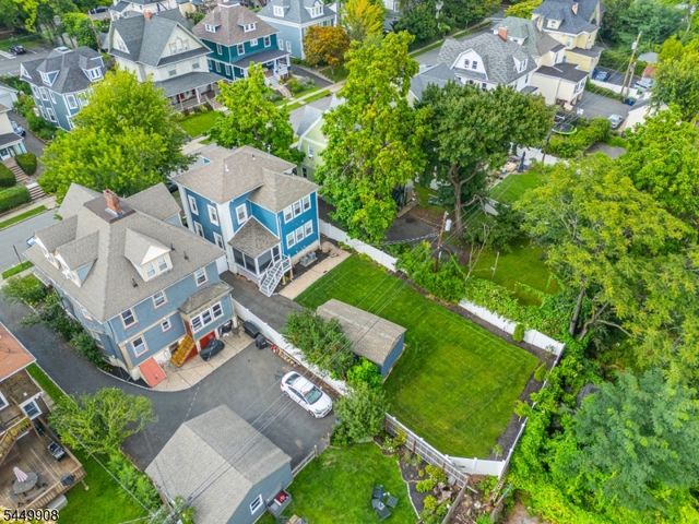 25 Cloverhill Pl, Montclair Twp., NJ 07042