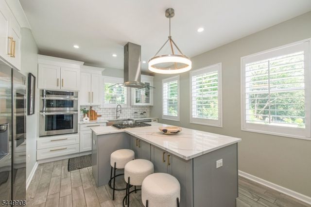 25 Cloverhill Pl, Montclair Twp., NJ 07042