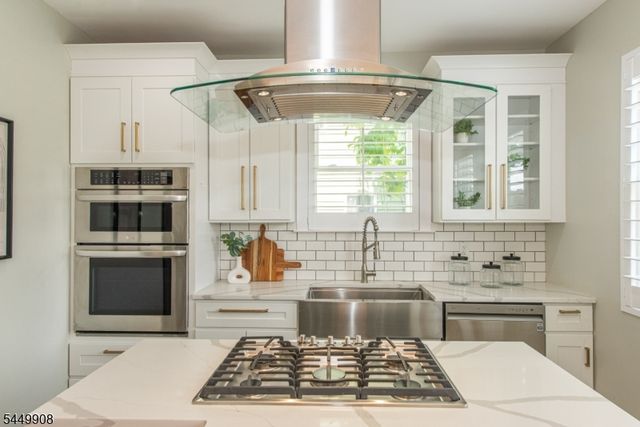 25 Cloverhill Pl, Montclair Twp., NJ 07042