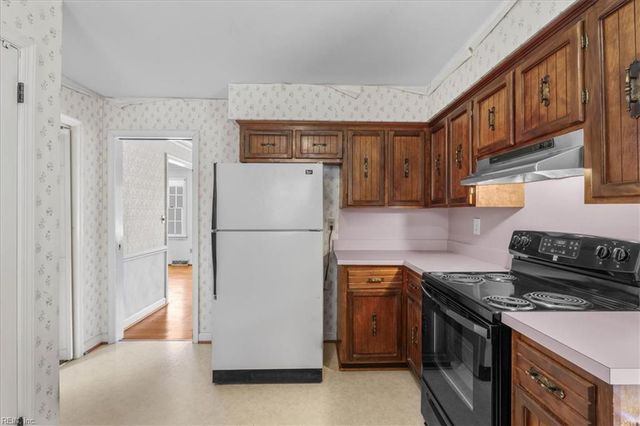 685 Lord Dunmore Drive, Virginia Beach, VA 23464