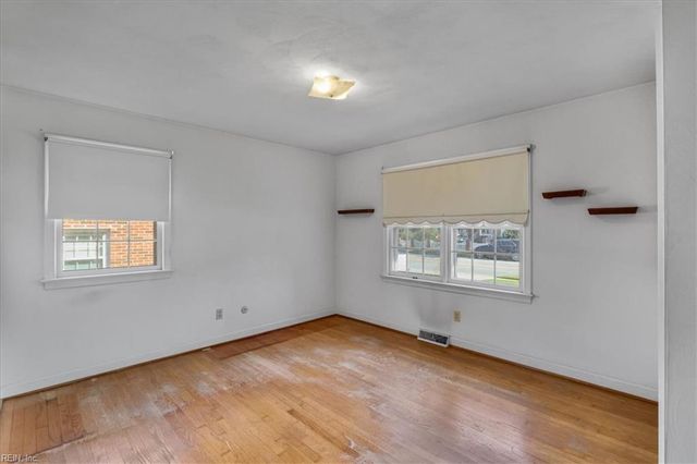 685 Lord Dunmore Drive, Virginia Beach, VA 23464