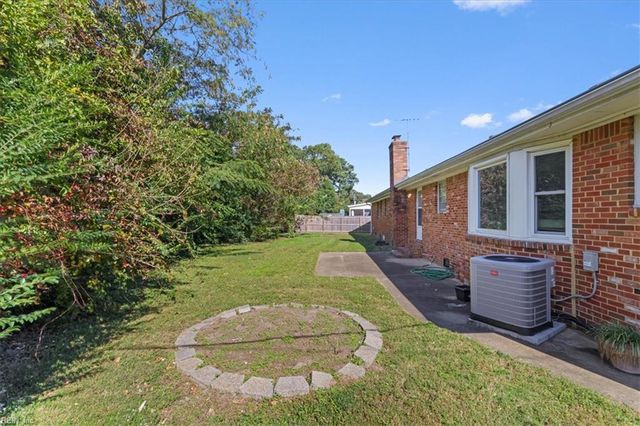 685 Lord Dunmore Drive, Virginia Beach, VA 23464