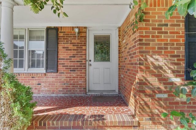 685 Lord Dunmore Drive, Virginia Beach, VA 23464