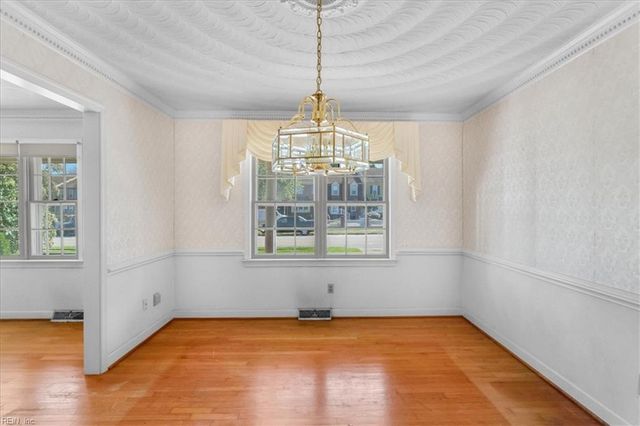 685 Lord Dunmore Drive, Virginia Beach, VA 23464