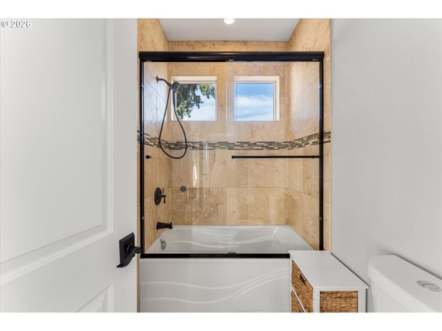 14857 S SUNTERRA Loop, Oregon City, OR 97045