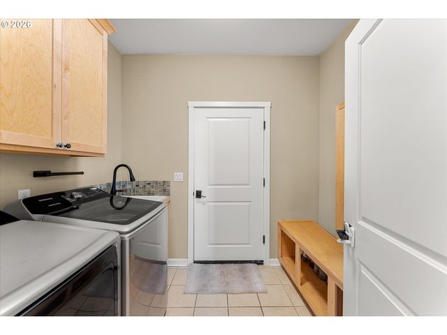 14857 S SUNTERRA Loop, Oregon City, OR 97045