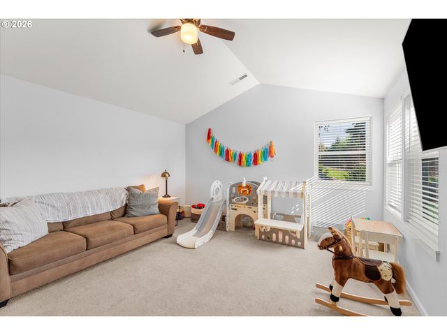 14857 S SUNTERRA Loop, Oregon City, OR 97045