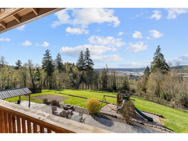 14857 S SUNTERRA Loop, Oregon City, OR 97045
