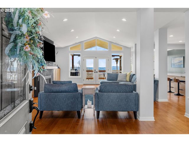 14857 S SUNTERRA Loop, Oregon City, OR 97045